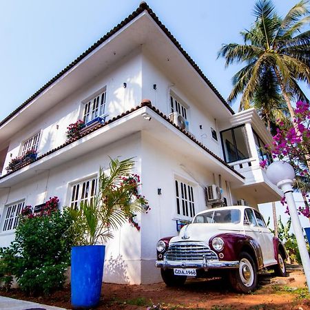 White House In Goa, Truly Amazing Experience Acomodação com café da manhã Saligao Exterior foto