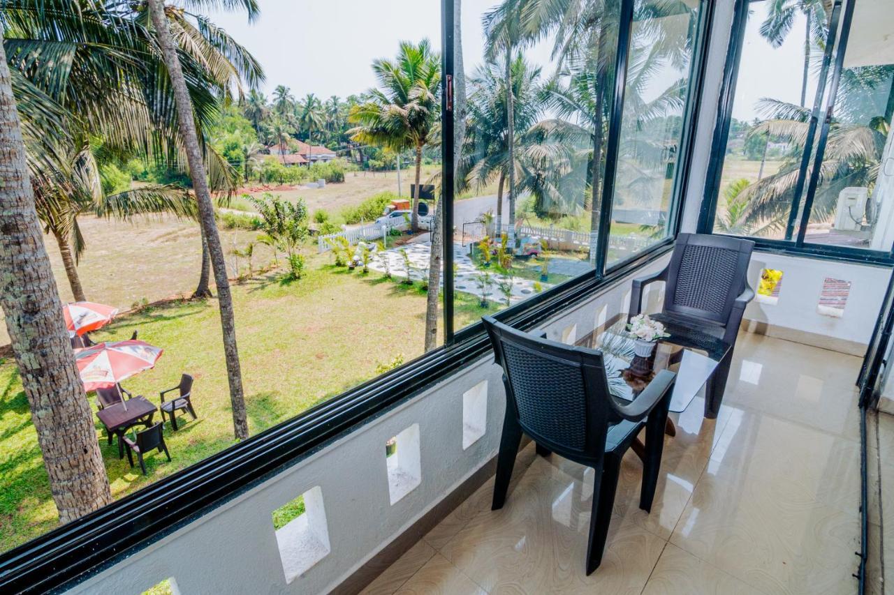 White House In Goa, Truly Amazing Experience Acomodação com café da manhã Saligao Exterior foto