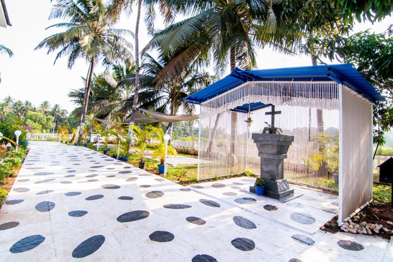 White House In Goa, Truly Amazing Experience Acomodação com café da manhã Saligao Exterior foto